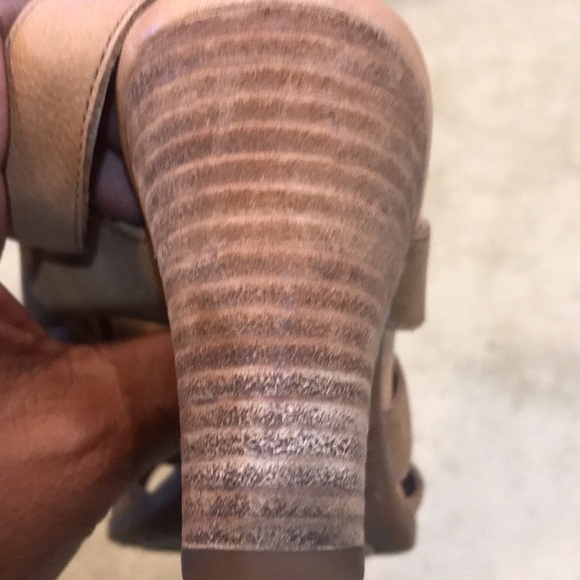 Born Leather Leather Block Heels Open Toe Ankle Strap Sandal- Size 9M - Picture 11 of 12